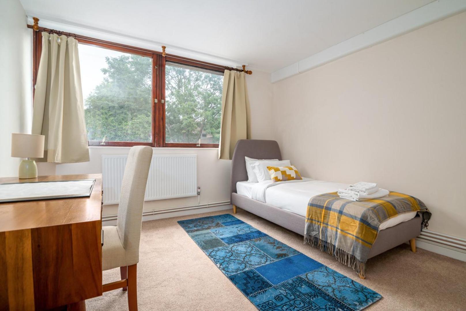 Apartament Guestready - Lovely Ground Floor Duplex With Patio In Southbank Londyn Zewnętrze zdjęcie