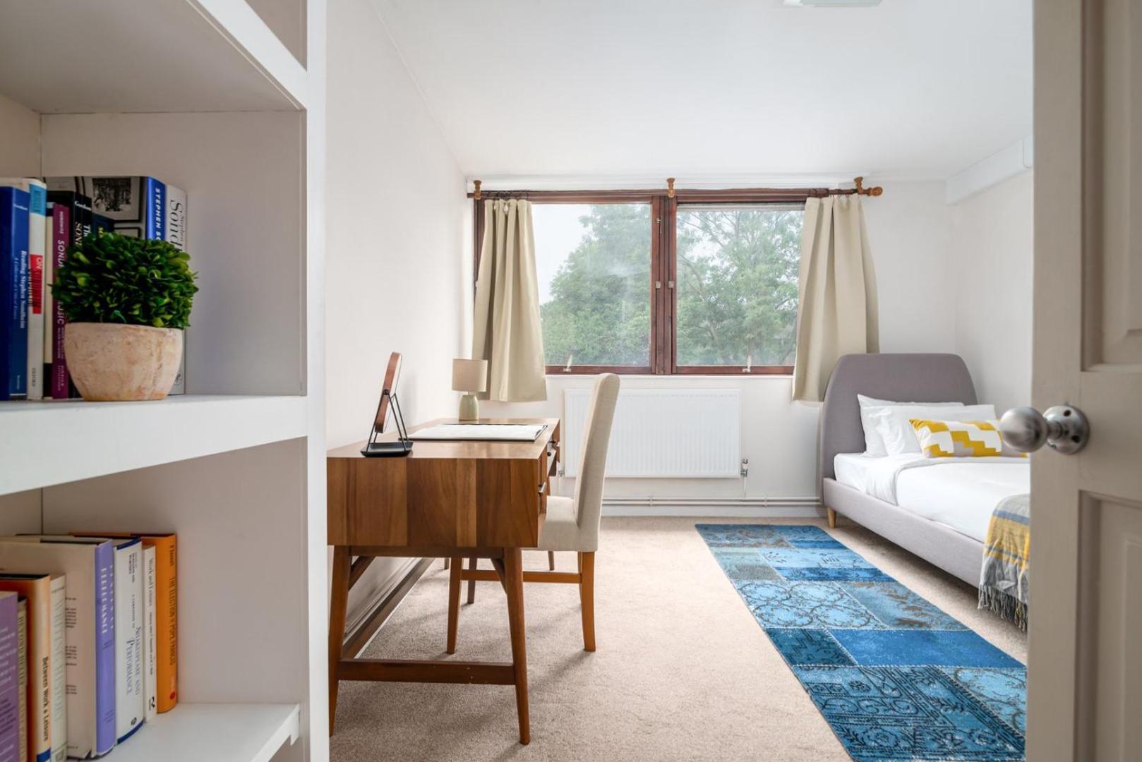Apartament Guestready - Lovely Ground Floor Duplex With Patio In Southbank Londyn Zewnętrze zdjęcie